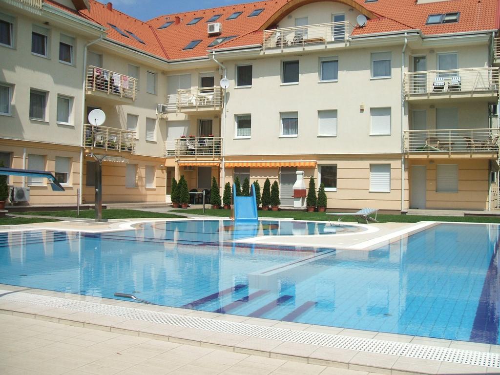 Aqua Wellness Apartments Hajdúszoboszló Habitación foto